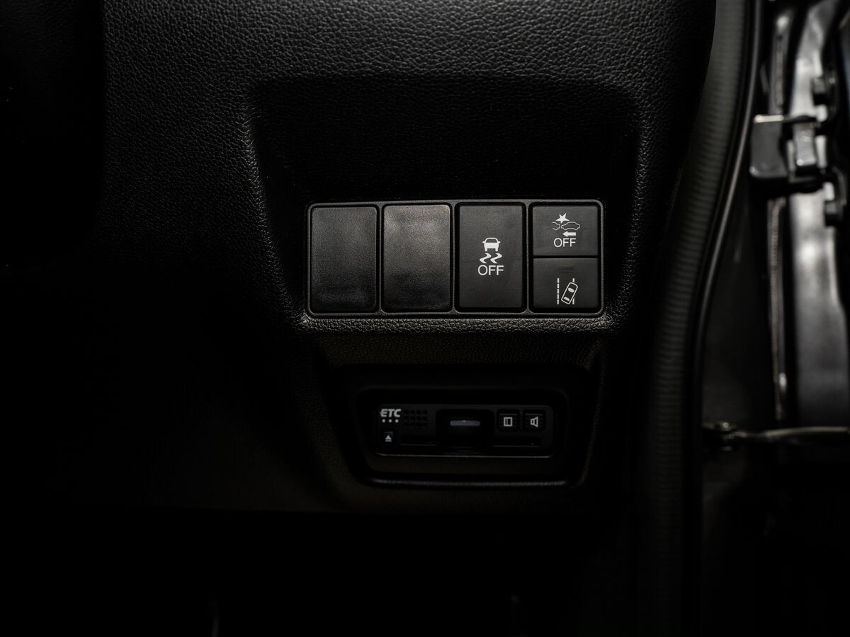 Honda Stepwgn 2018 - фото автомобиля