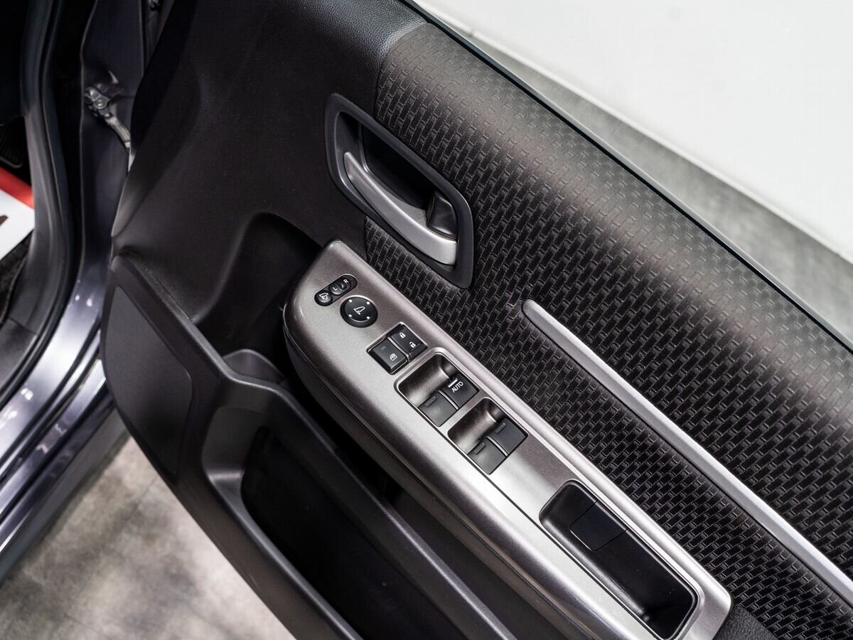 Honda Stepwgn 2018 - фото автомобиля