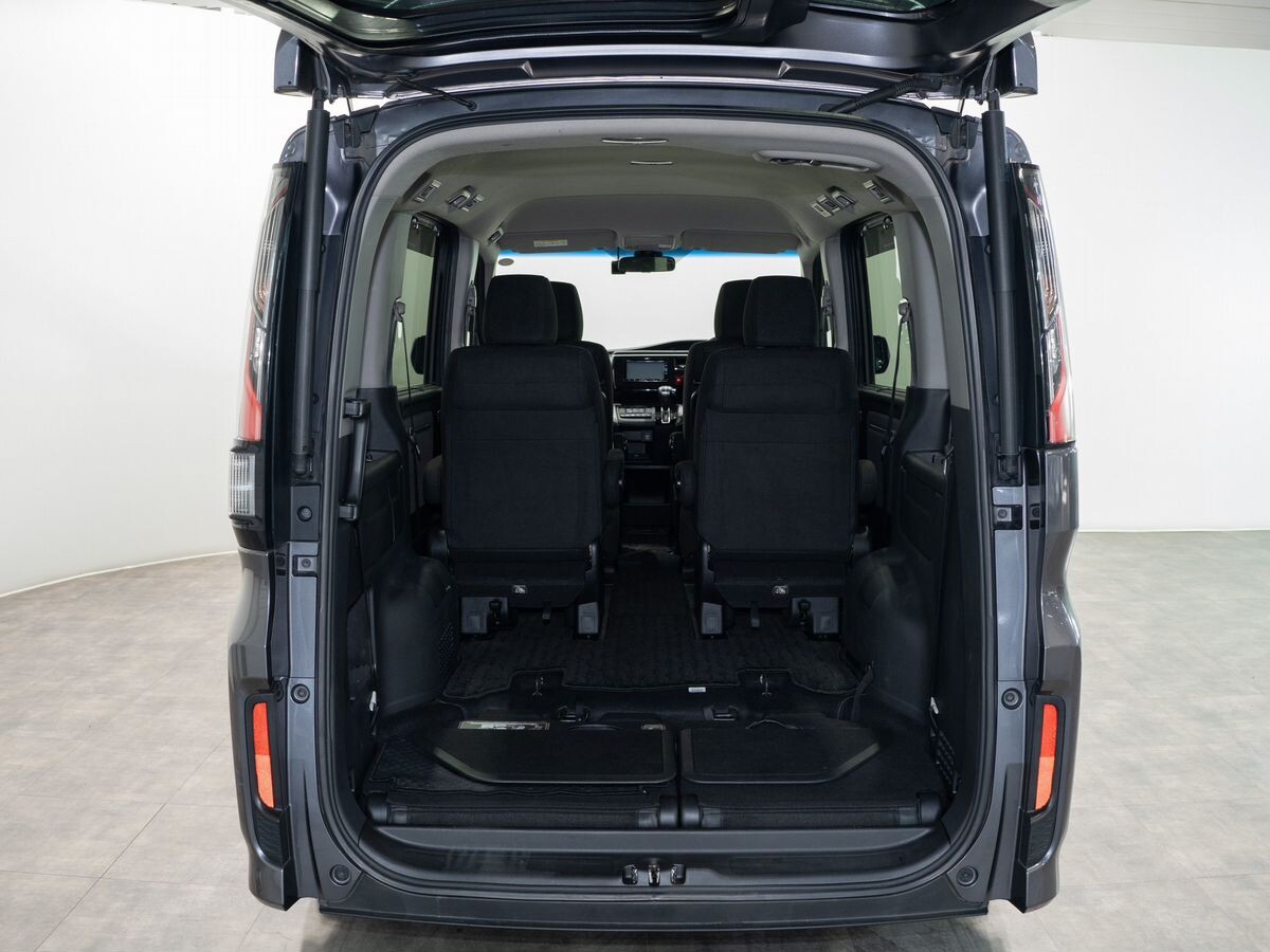 Honda Stepwgn 2018 - фото автомобиля