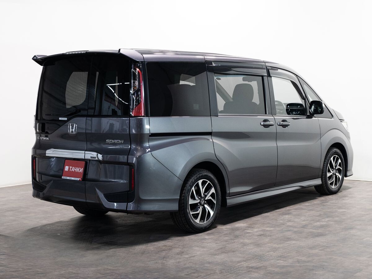 Honda Stepwgn 2018 - фото автомобиля