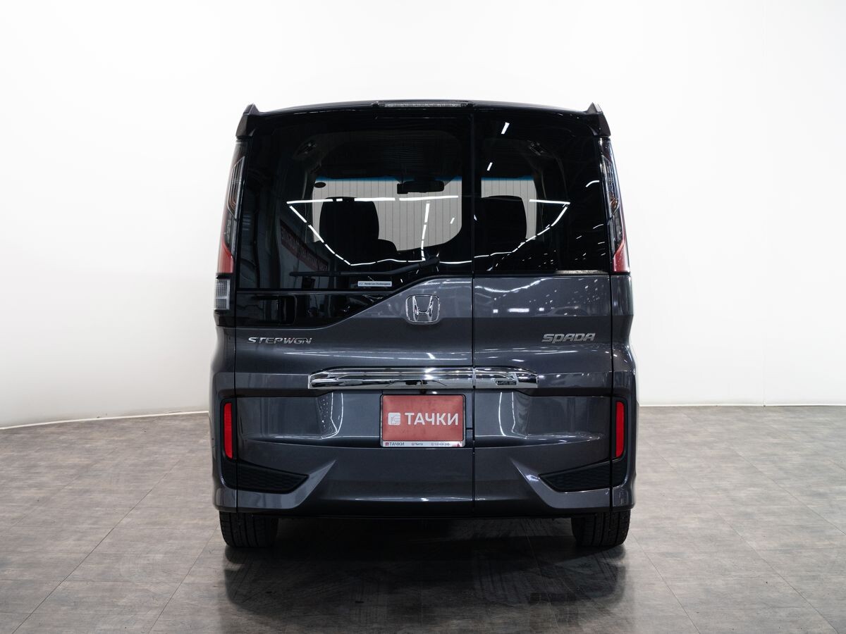 Honda Stepwgn 2018 - фото автомобиля