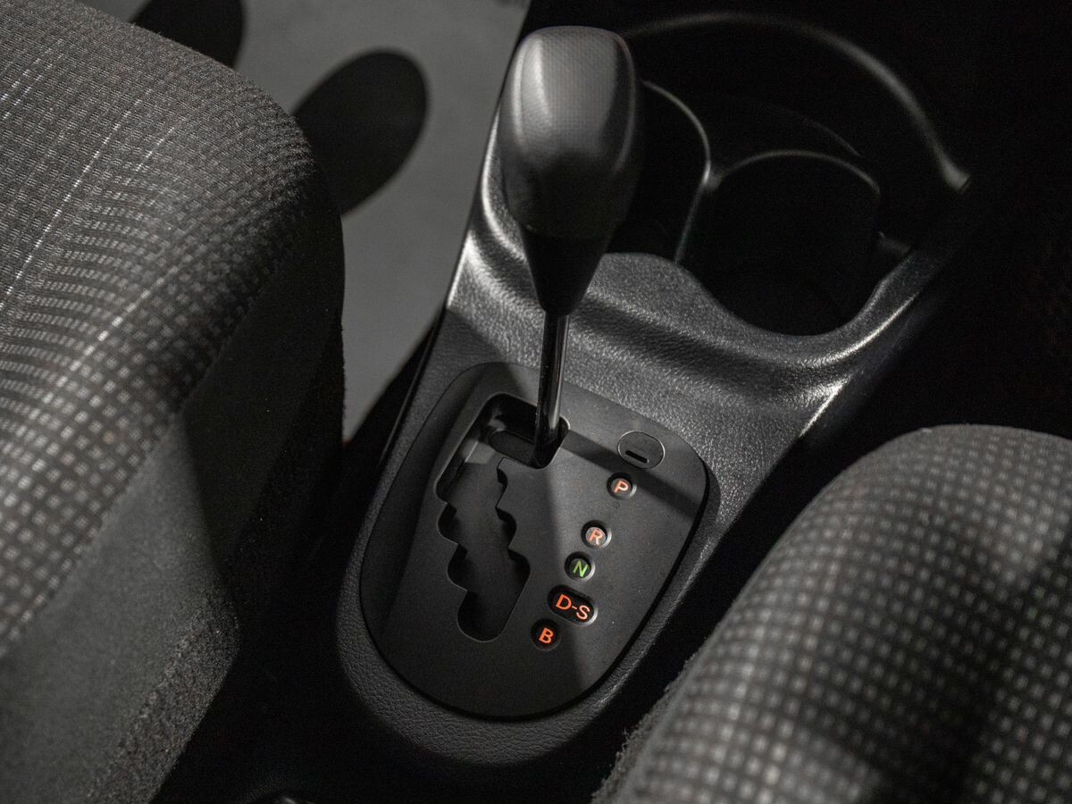 Toyota Vitz 2019 - фото автомобиля