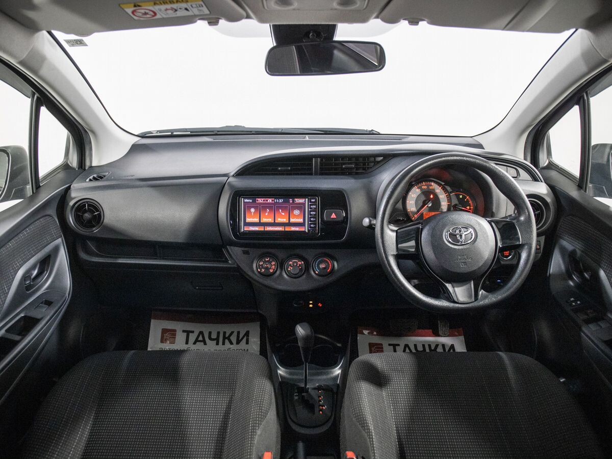 Toyota Vitz 2019 - фото автомобиля