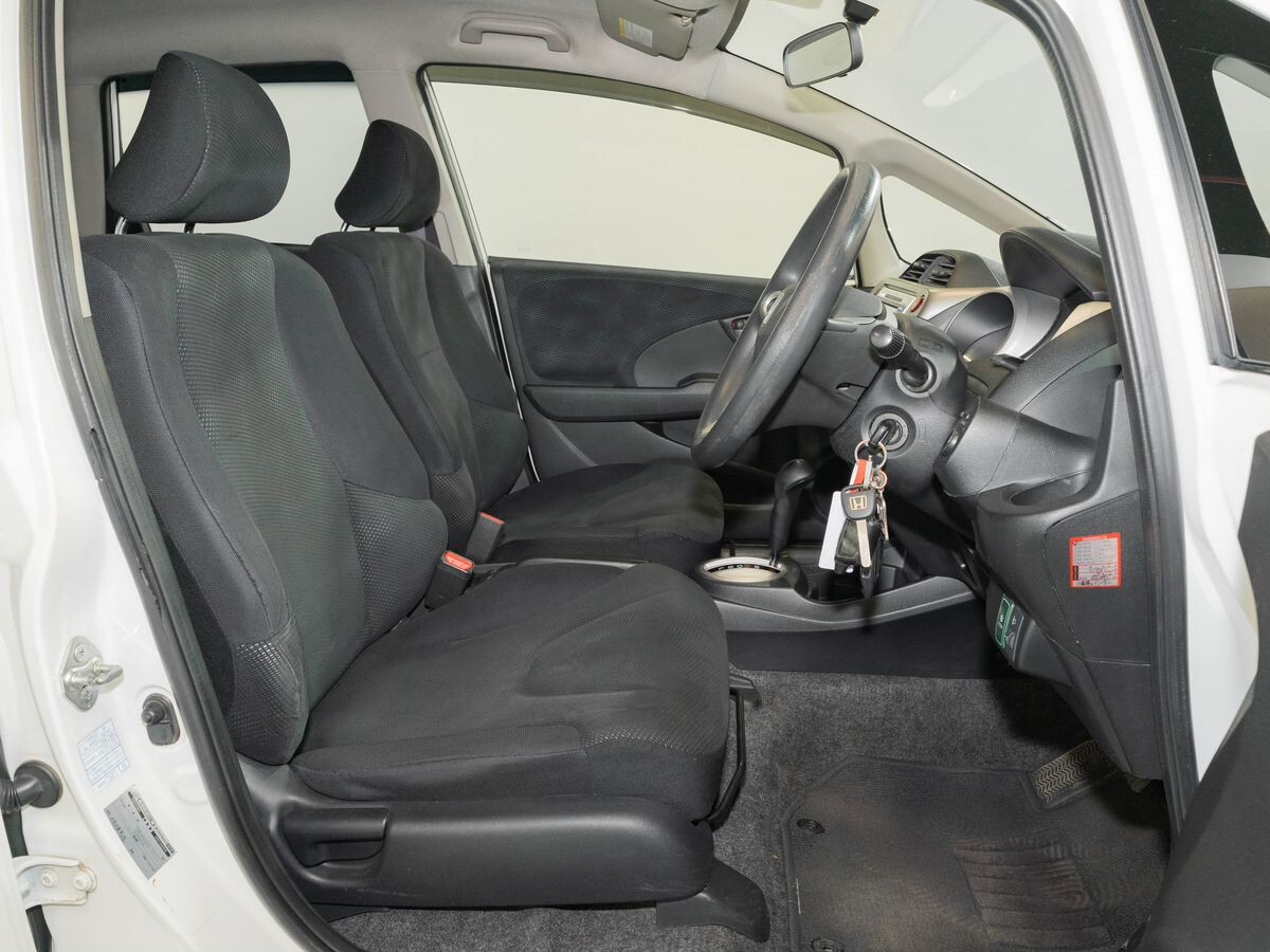 Honda Fit 2012 - фото автомобиля