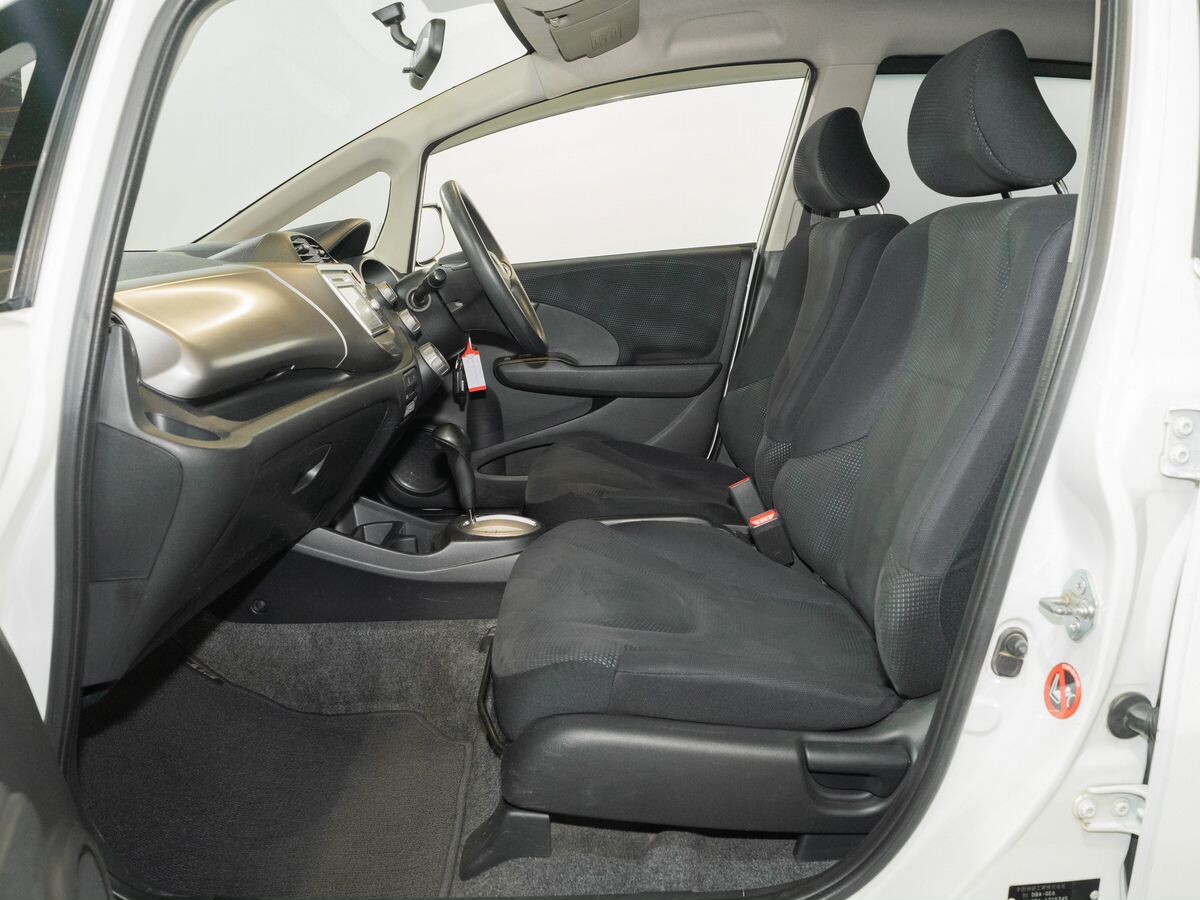 Honda Fit 2012 - фото автомобиля
