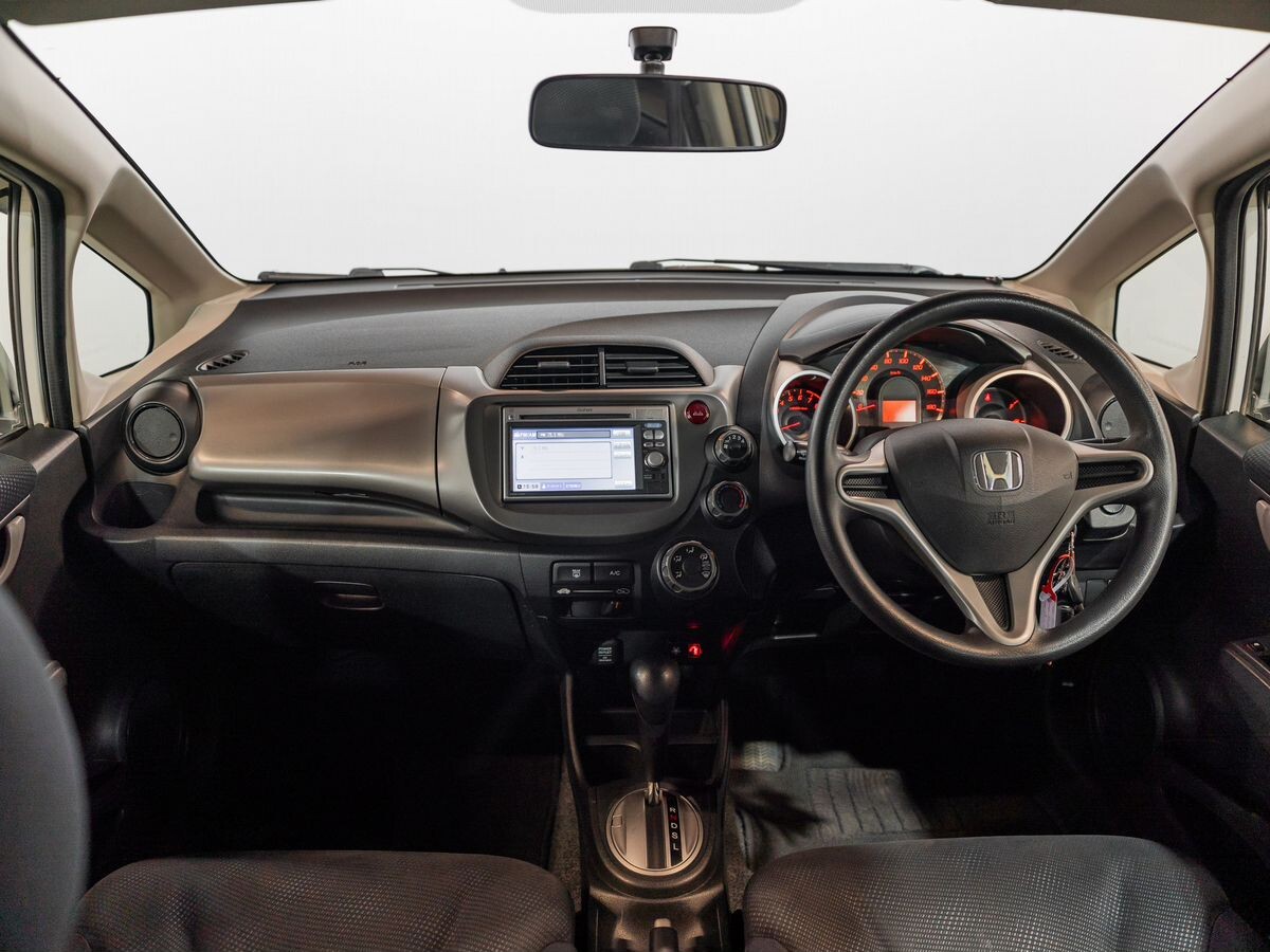 Honda Fit 2012 - фото автомобиля