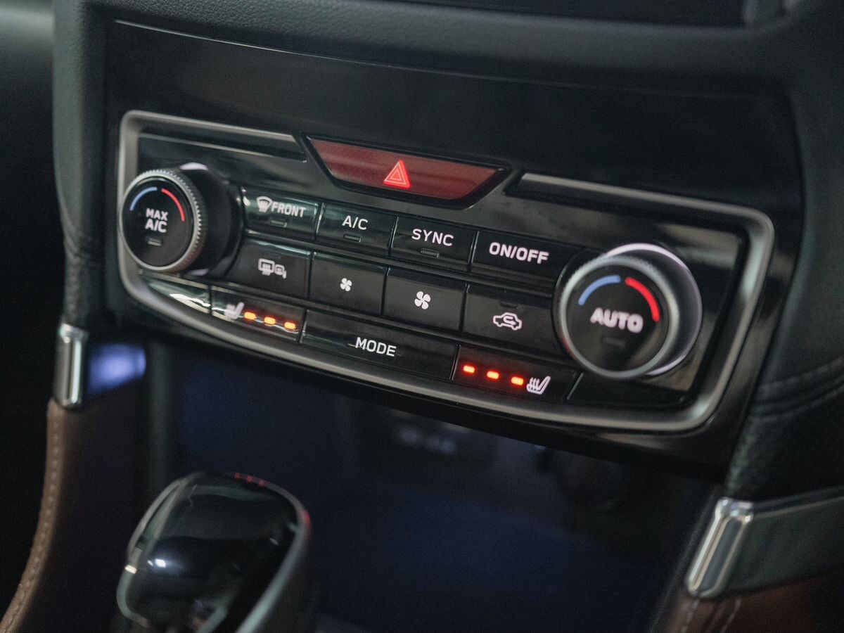 Subaru Forester 2019 - фото автомобиля