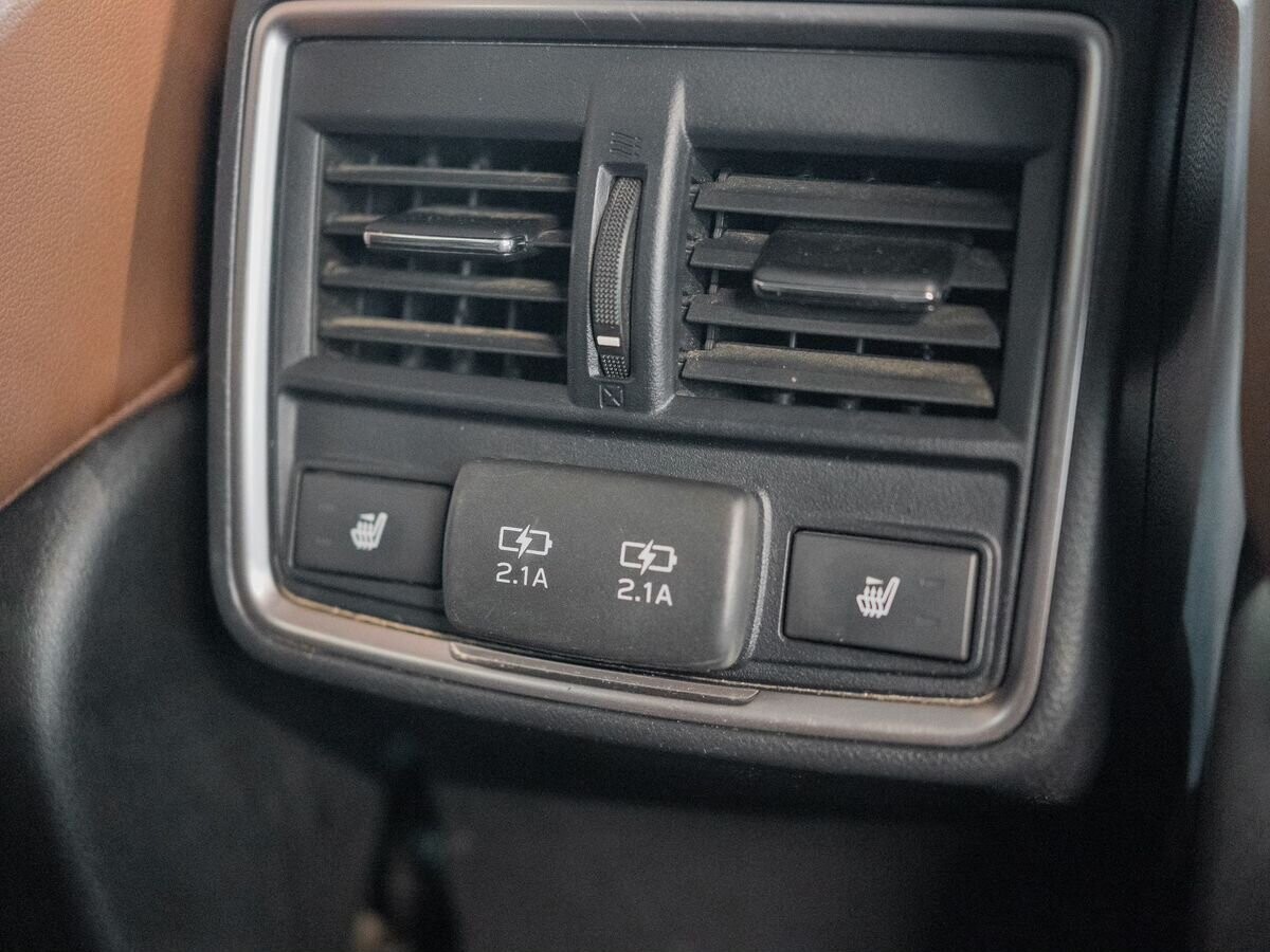 Subaru Forester 2019 - фото автомобиля