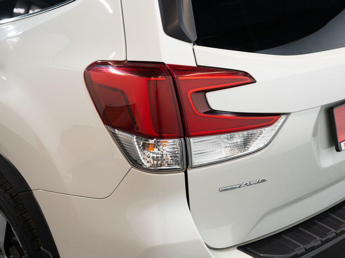 Subaru Forester 2019 - фото автомобиля