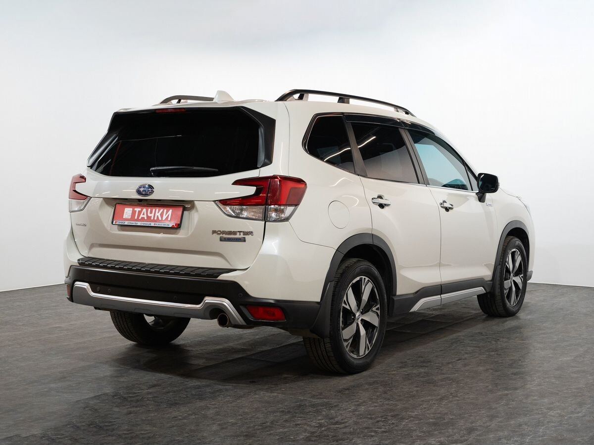 Subaru Forester 2019 - фото автомобиля