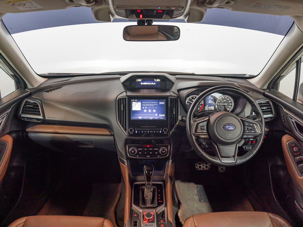 Subaru Forester 2019 - фото автомобиля