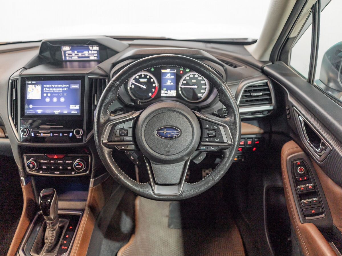 Subaru Forester 2019 - фото автомобиля