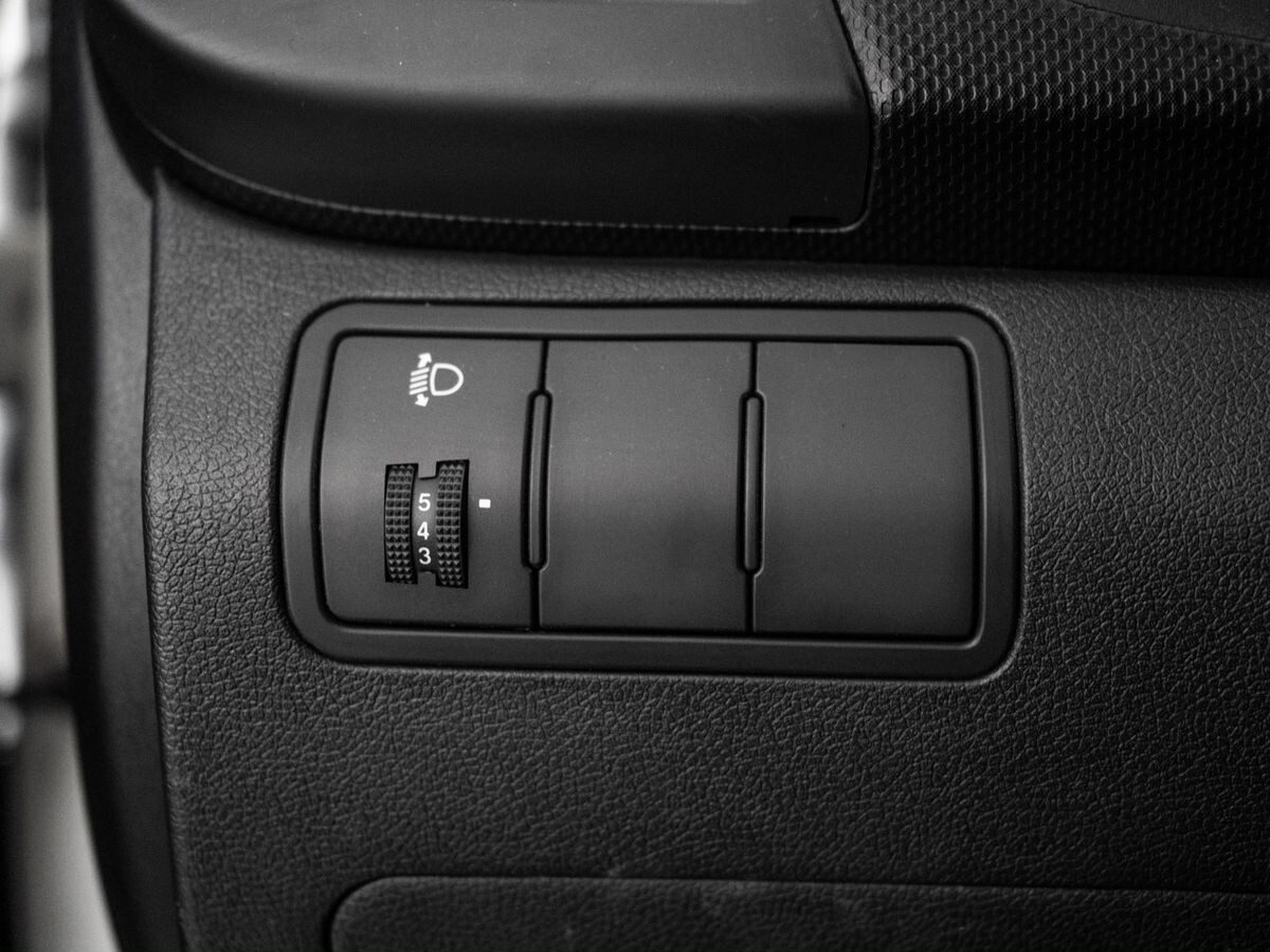 Hyundai Solaris 2012 - фото автомобиля