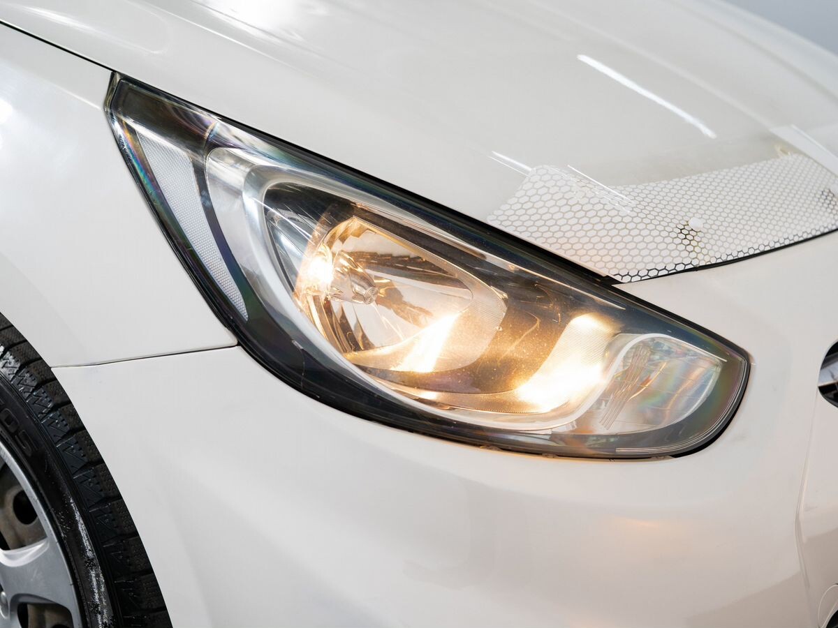 Hyundai Solaris 2012 - фото автомобиля