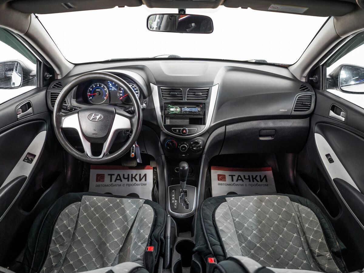 Hyundai Solaris 2012 - фото автомобиля