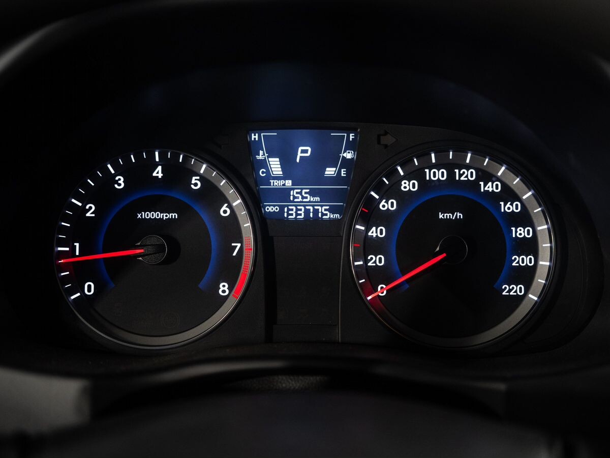 Hyundai Solaris 2012 - фото автомобиля