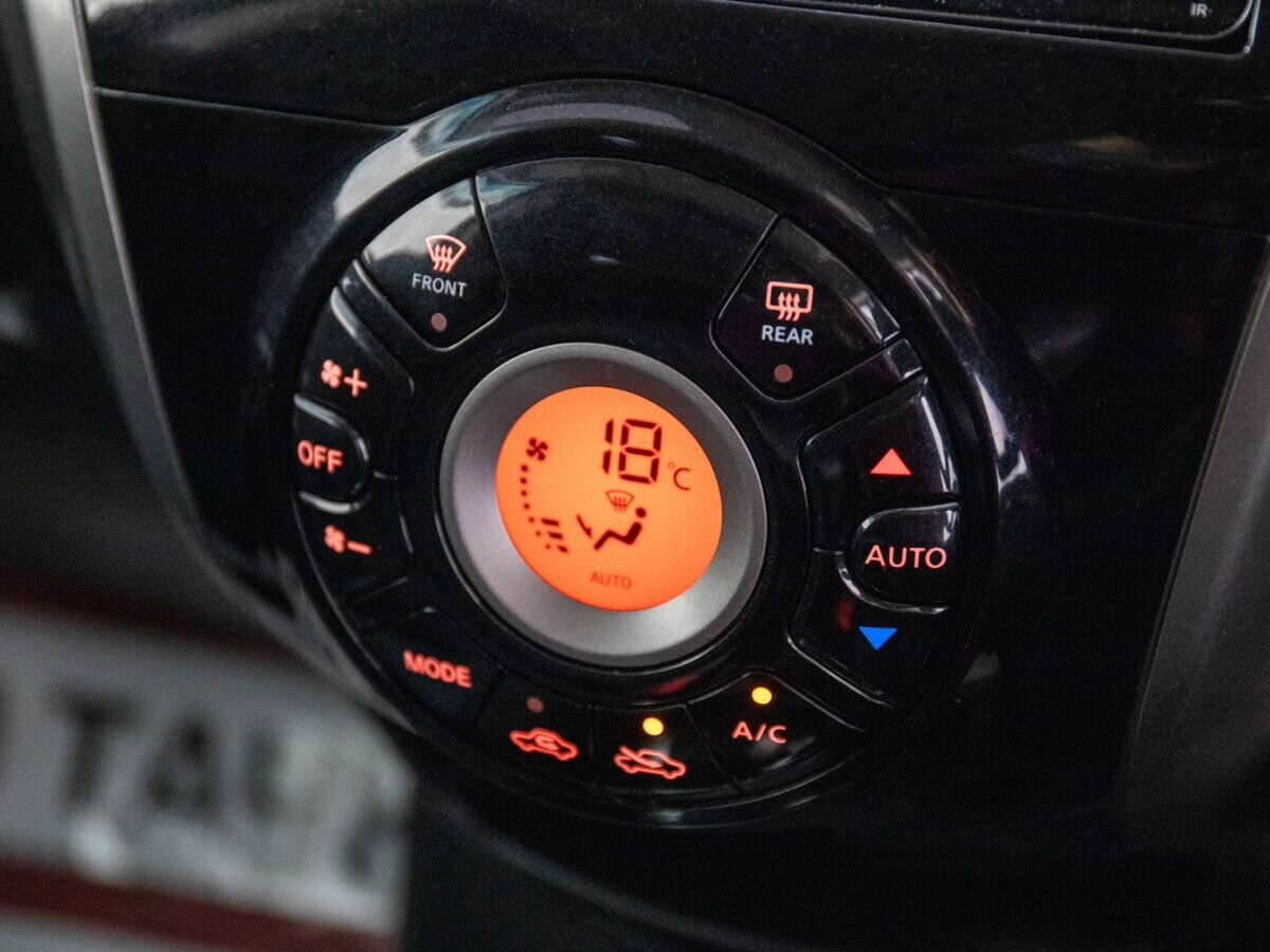 Nissan Note 2013 - фото автомобиля