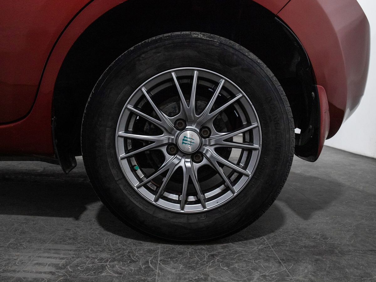 Nissan Note 2013 - фото автомобиля