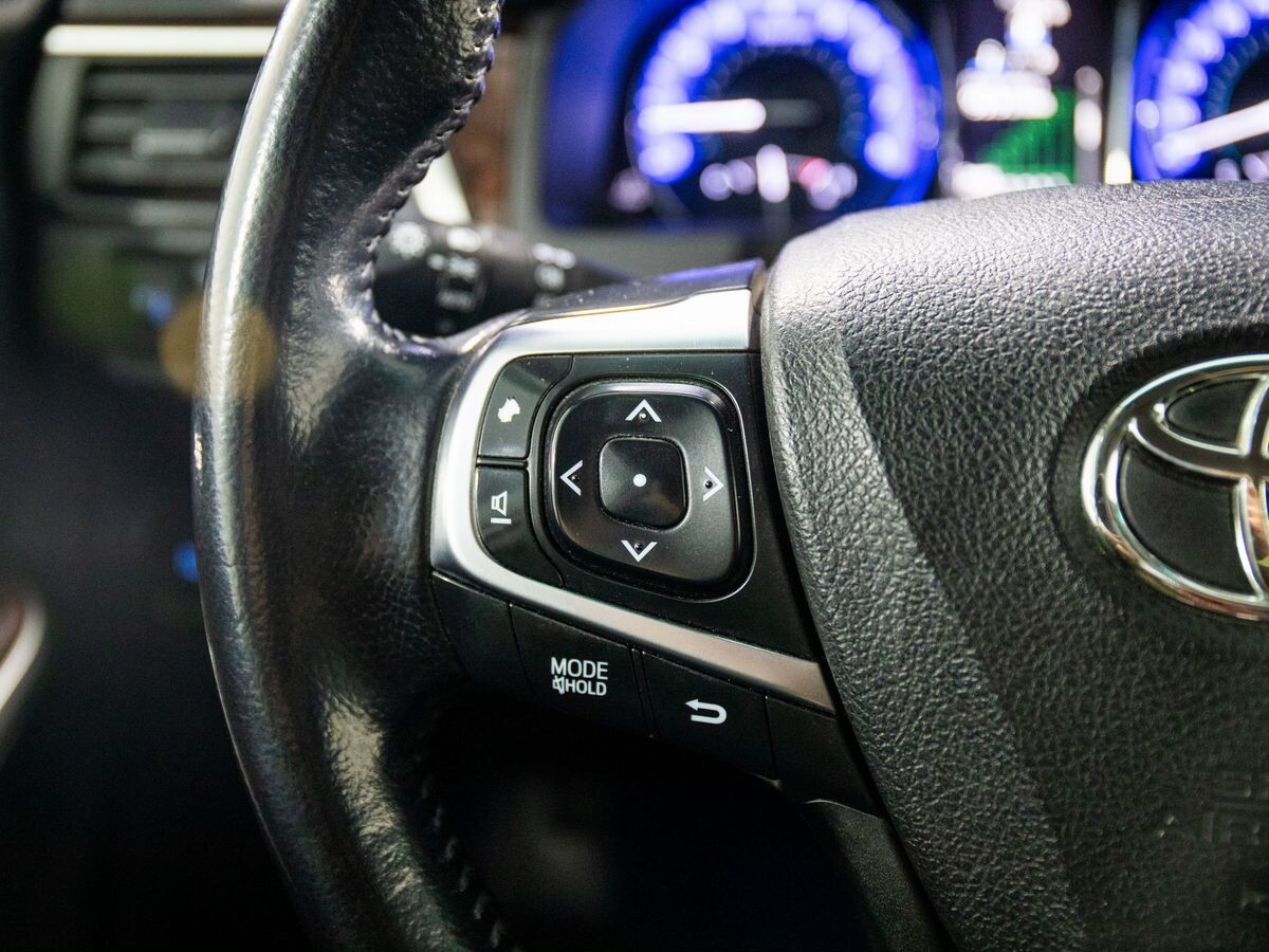 Toyota Camry 2014 - фото автомобиля