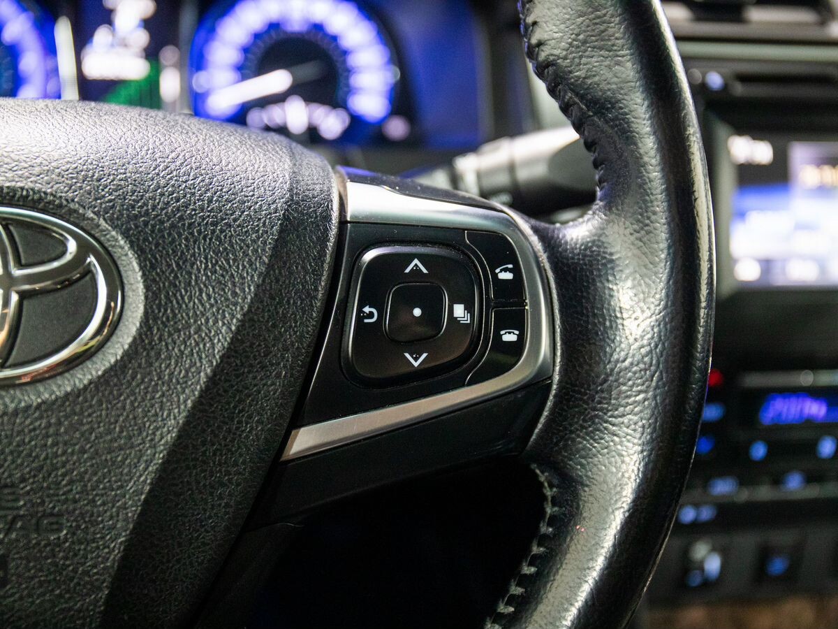 Toyota Camry 2014 - фото автомобиля