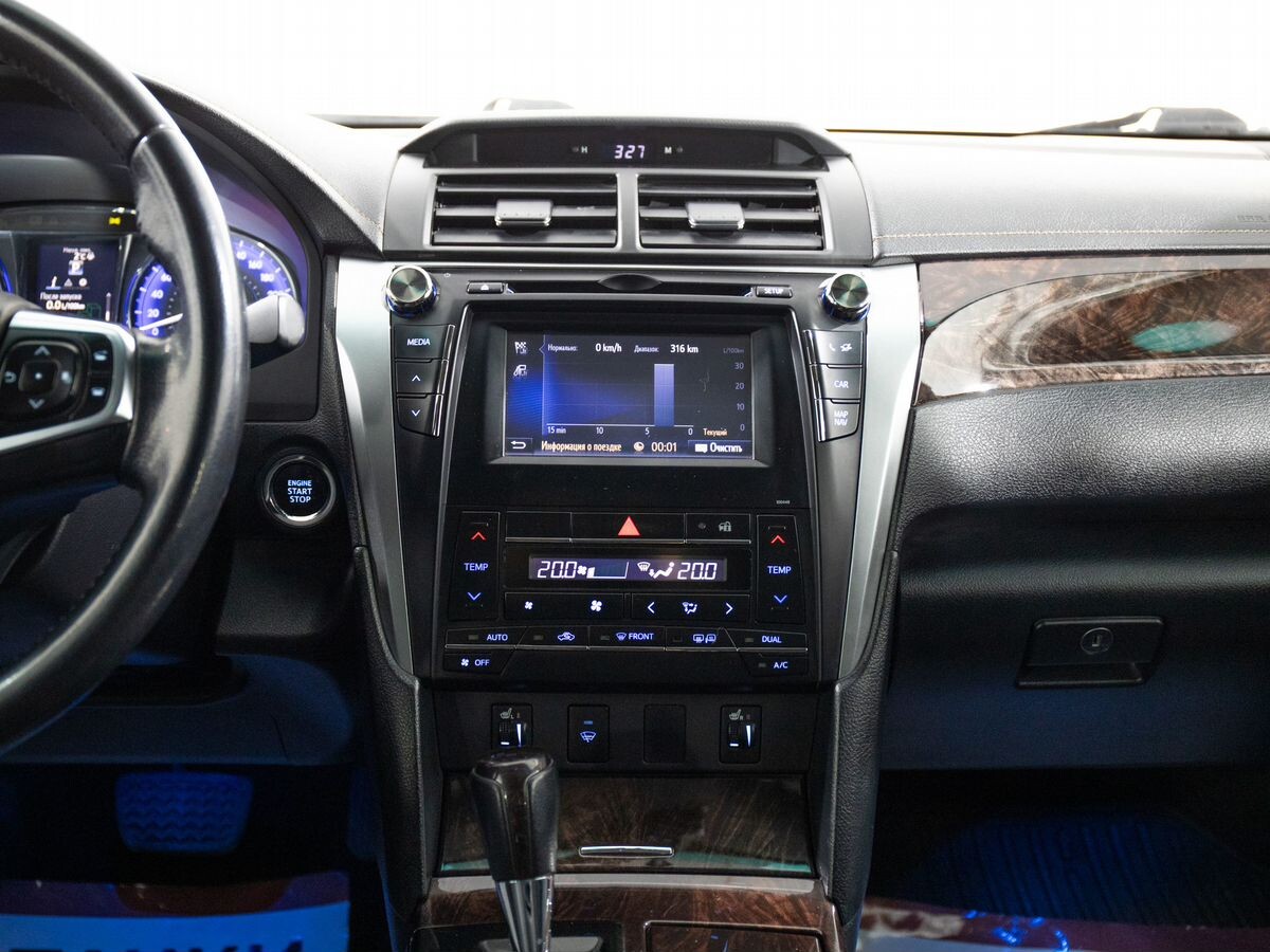 Toyota Camry 2014 - фото автомобиля