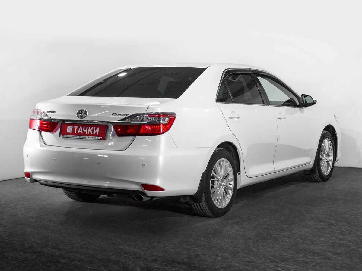 Toyota Camry 2014 - фото автомобиля
