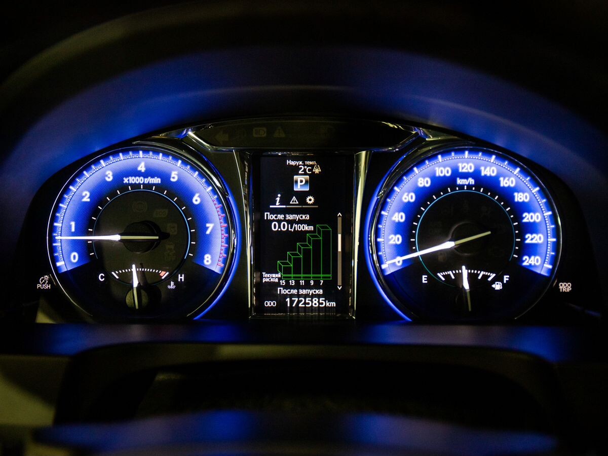 Toyota Camry 2014 - фото автомобиля