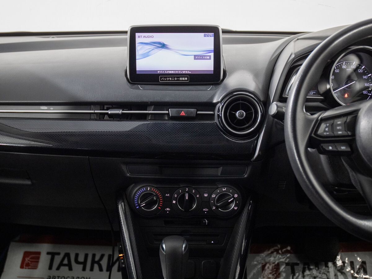 Mazda Demio 2019 - фото автомобиля