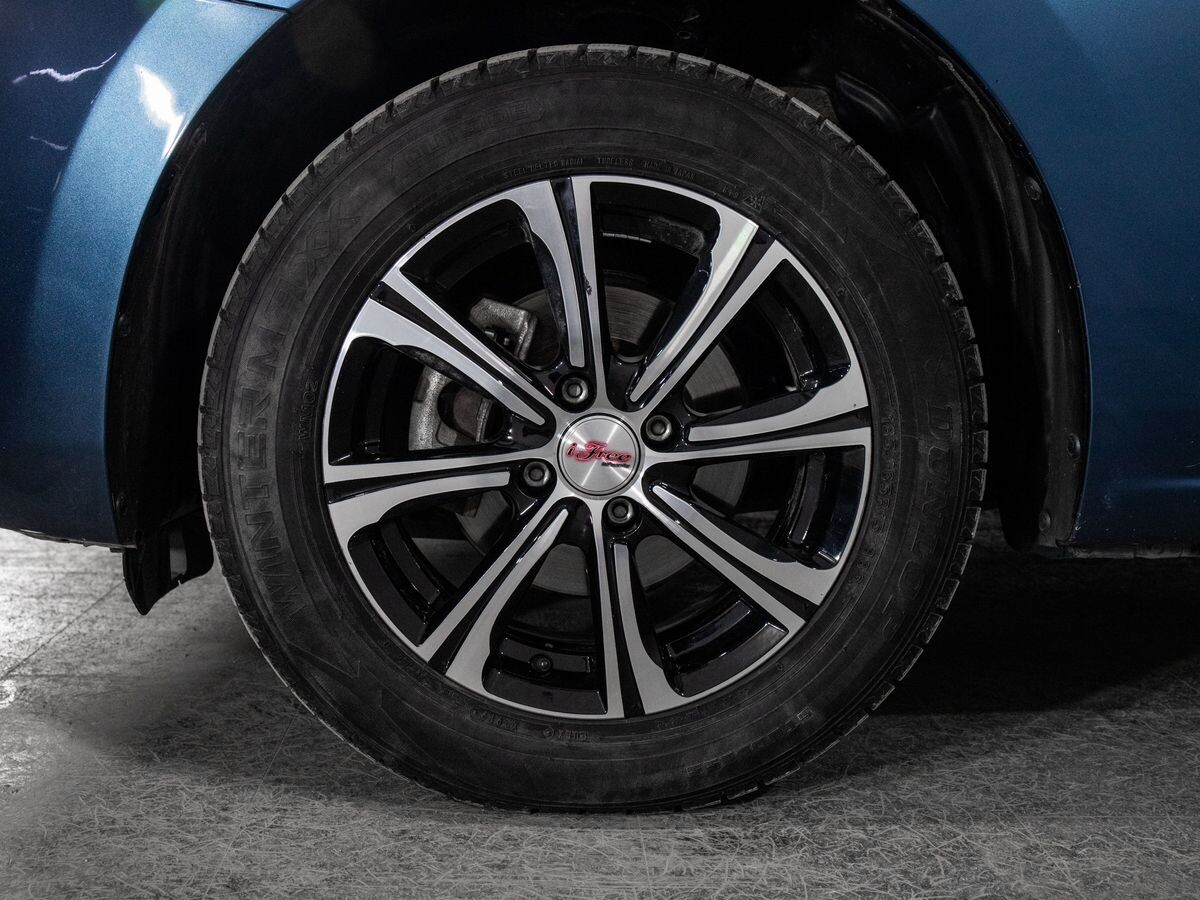 Mazda Demio 2019 - фото автомобиля