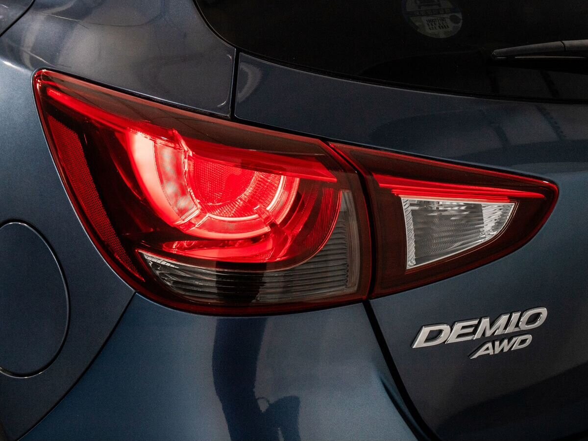 Mazda Demio 2019 - фото автомобиля