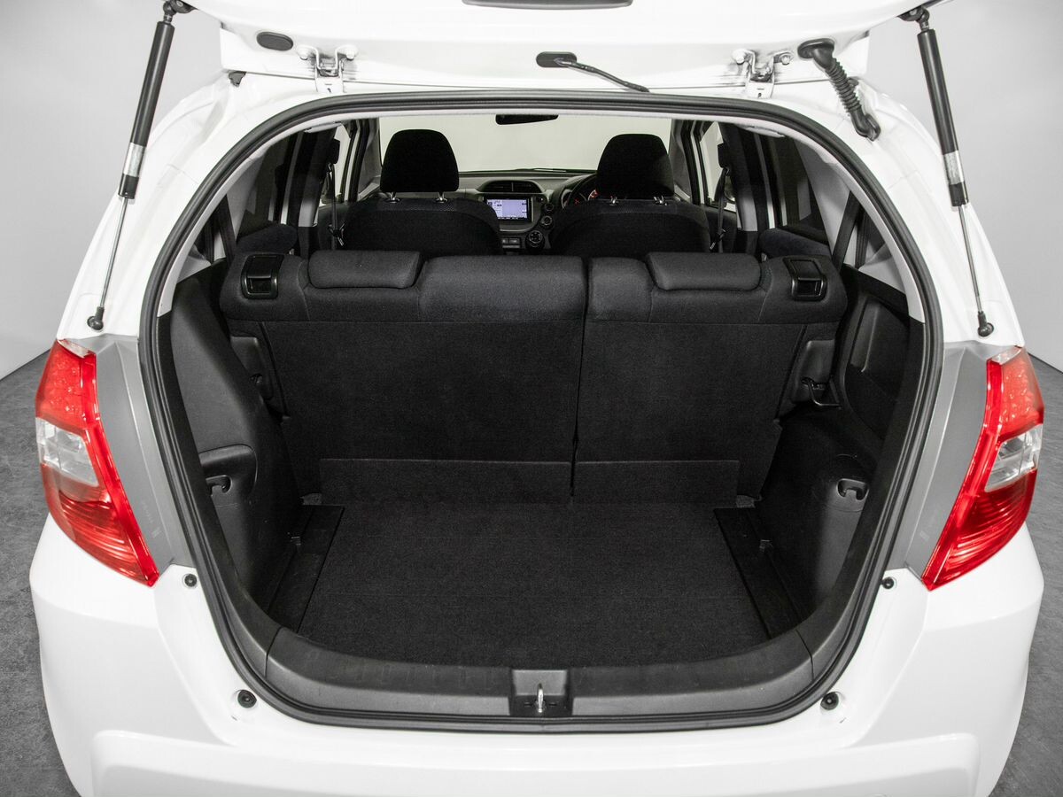 Honda Fit 2012 - фото автомобиля