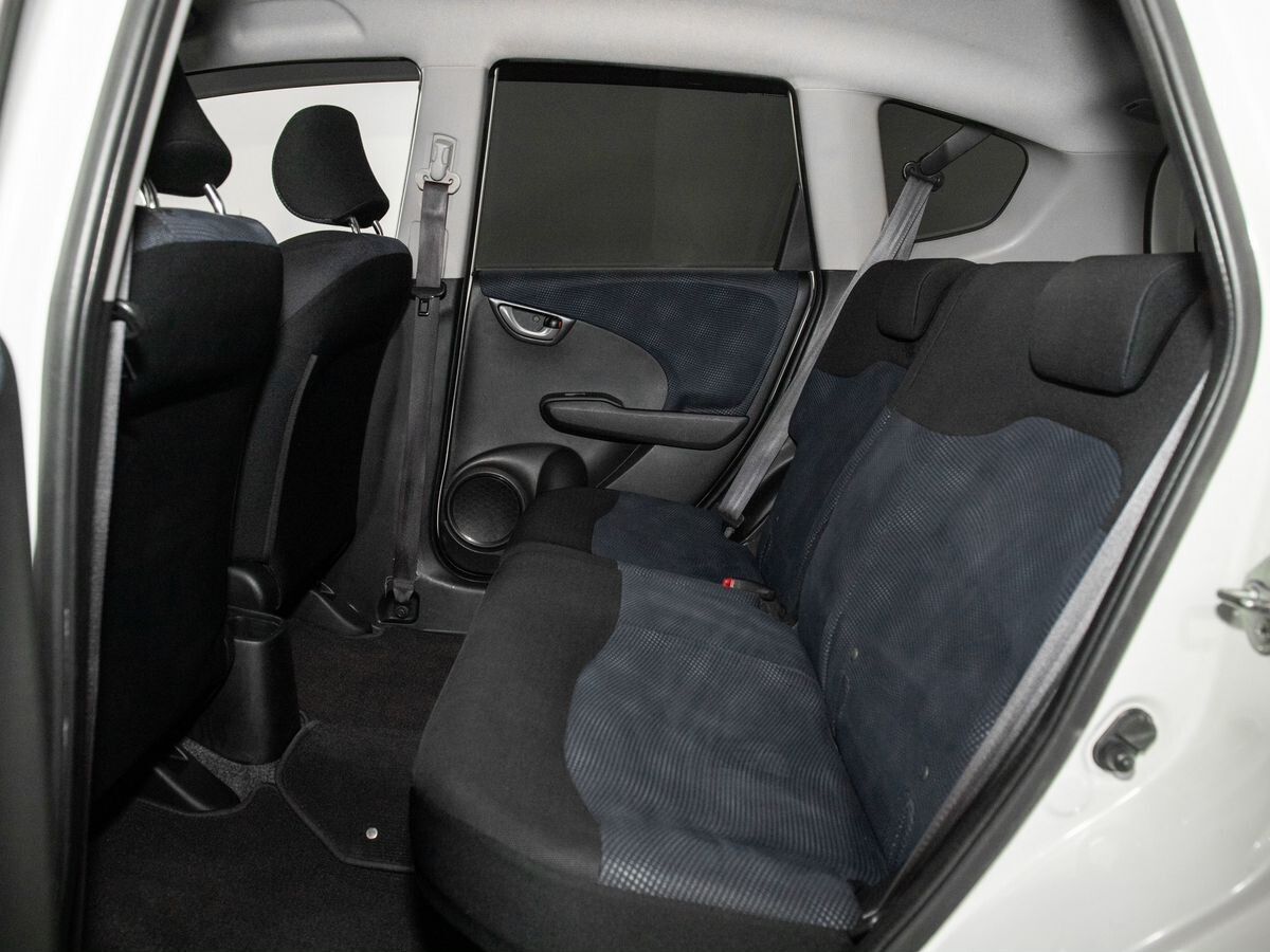 Honda Fit 2012 - фото автомобиля