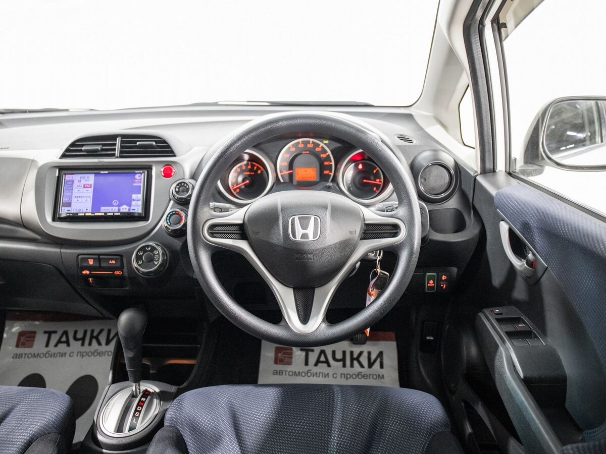 Honda Fit 2012 - фото автомобиля