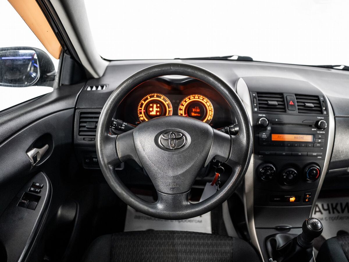 Toyota Corolla 2008 - фото автомобиля