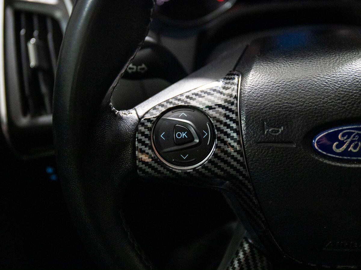 Ford Focus 2012 - фото автомобиля