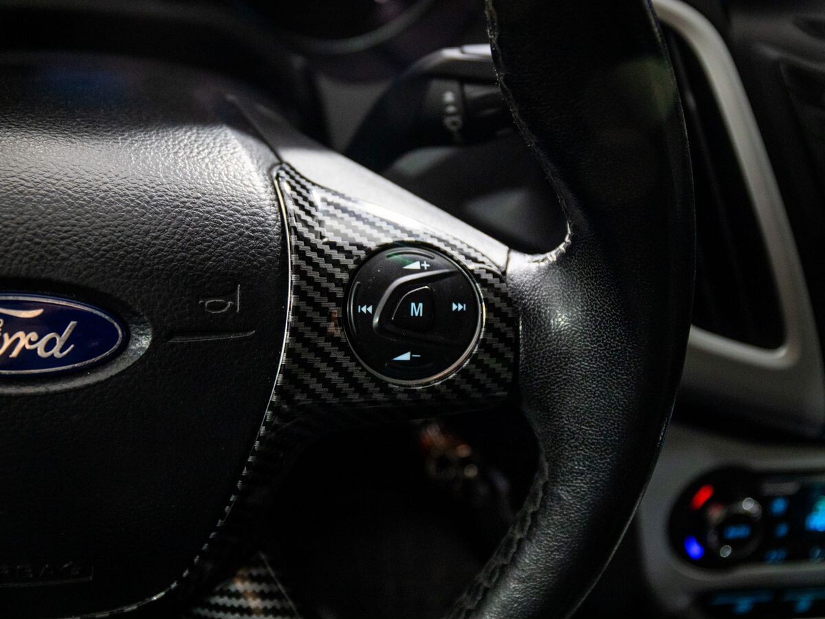 Ford Focus 2012 - фото автомобиля