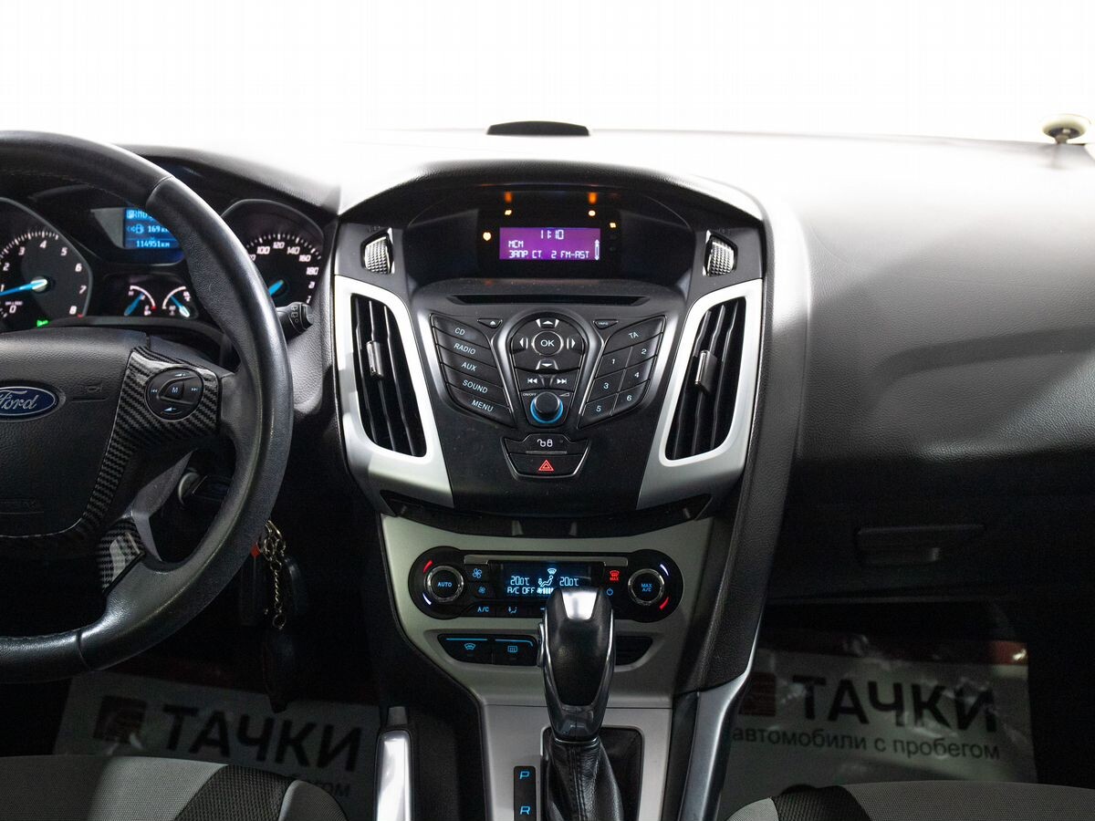 Ford Focus 2012 - фото автомобиля