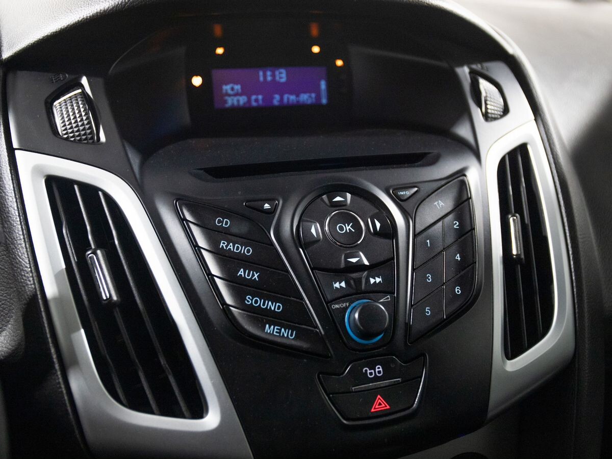 Ford Focus 2012 - фото автомобиля