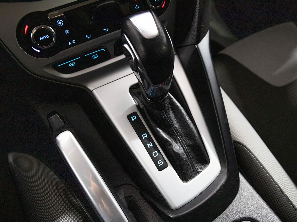 Ford Focus 2012 - фото автомобиля