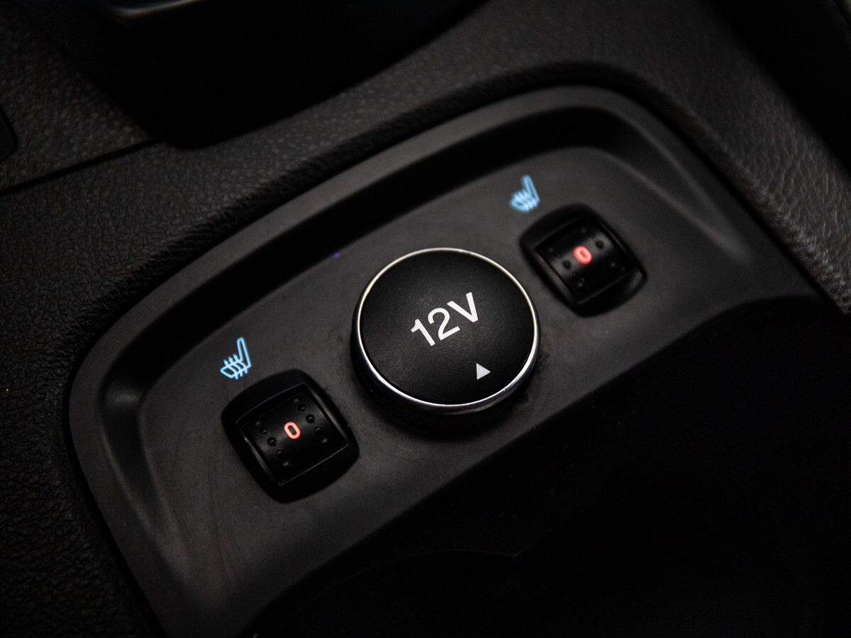 Ford Focus 2012 - фото автомобиля