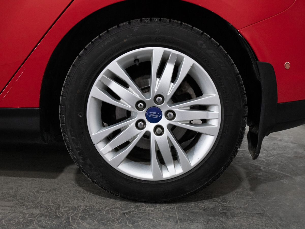 Ford Focus 2012 - фото автомобиля