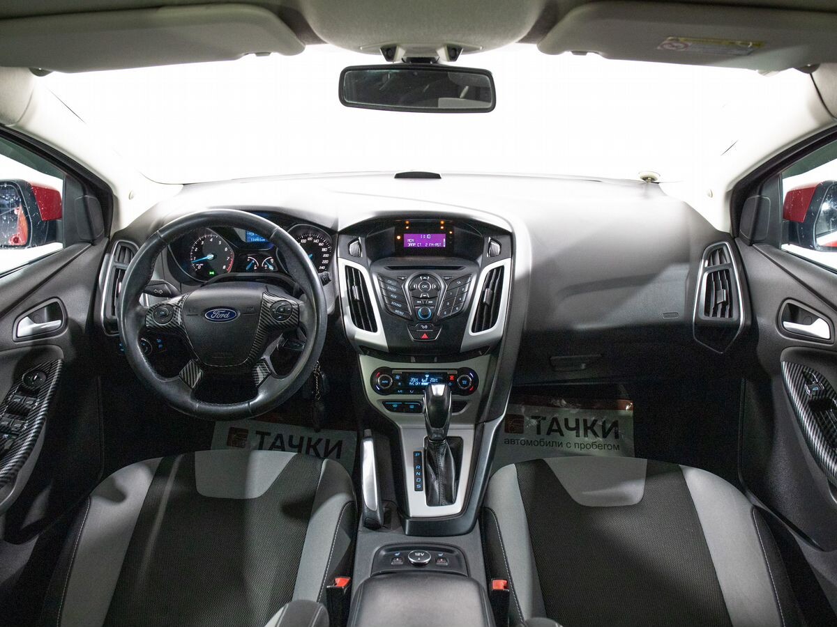 Ford Focus 2012 - фото автомобиля