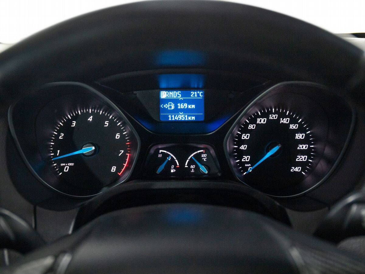 Ford Focus 2012 - фото автомобиля