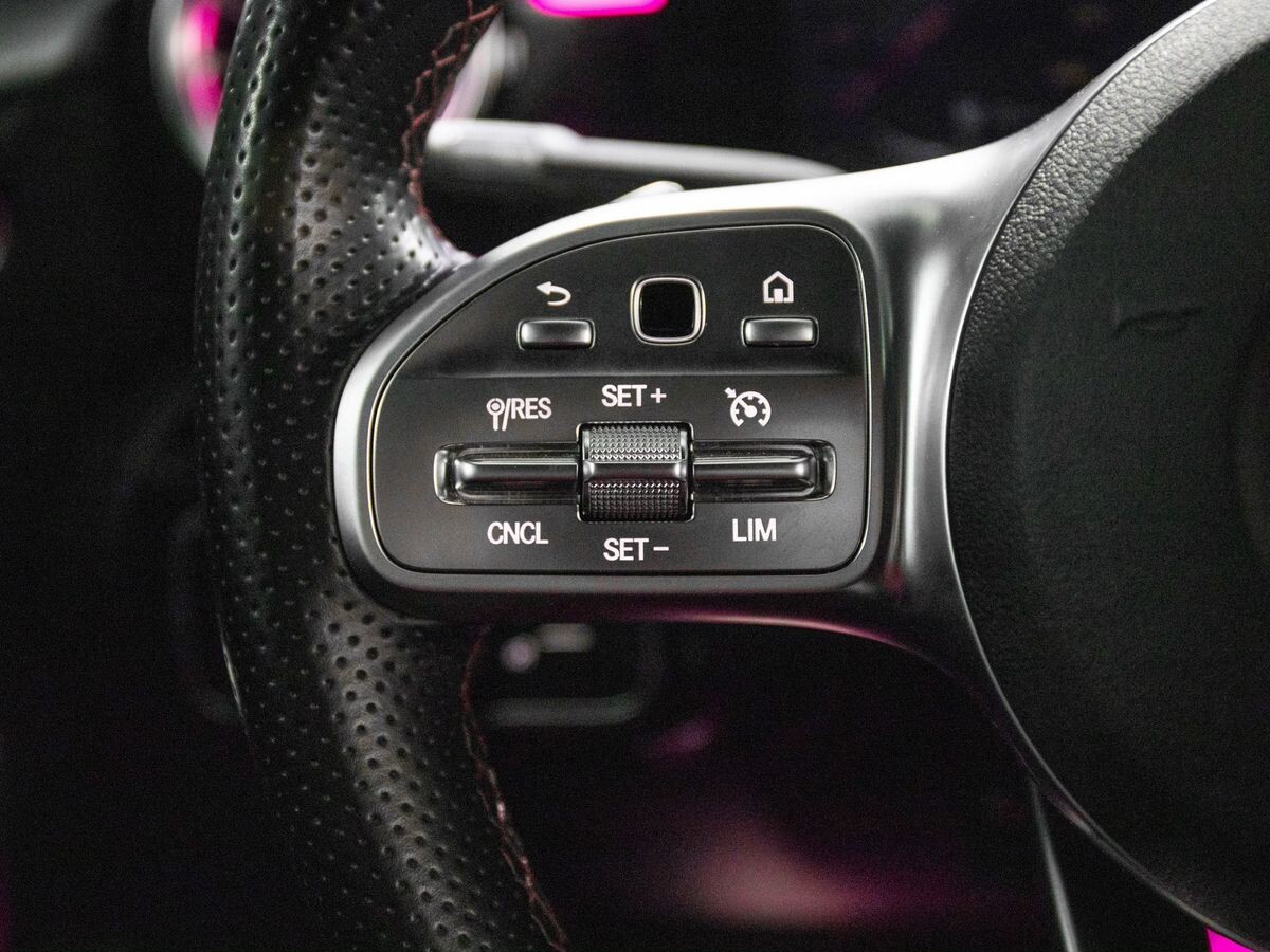 Mercedes-Benz A-Class 2021 - фото автомобиля