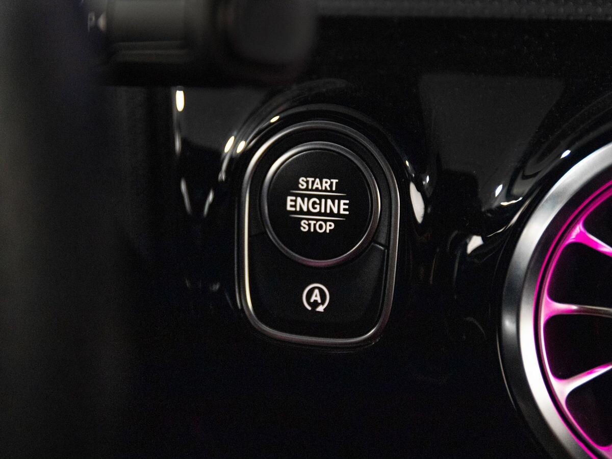 Mercedes-Benz A-Class 2021 - фото автомобиля