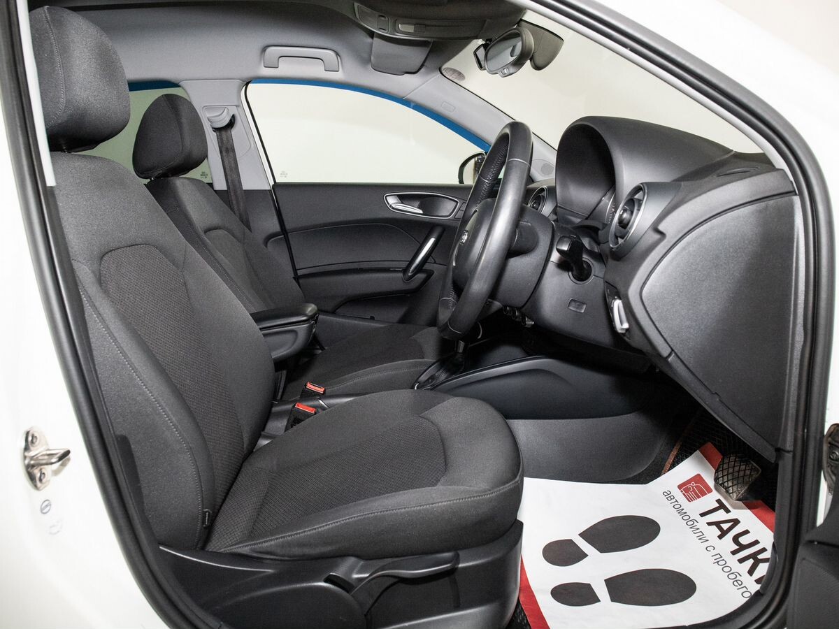 Audi A1 2013 - фото автомобиля