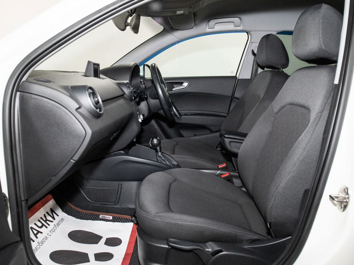 Audi A1 2013 - фото автомобиля