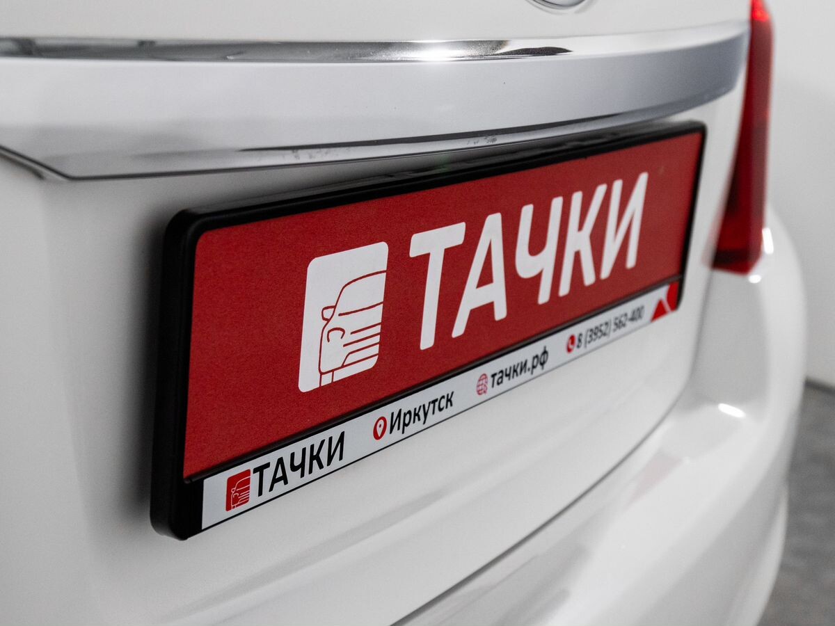 Toyota Vitz 2011 - фото автомобиля