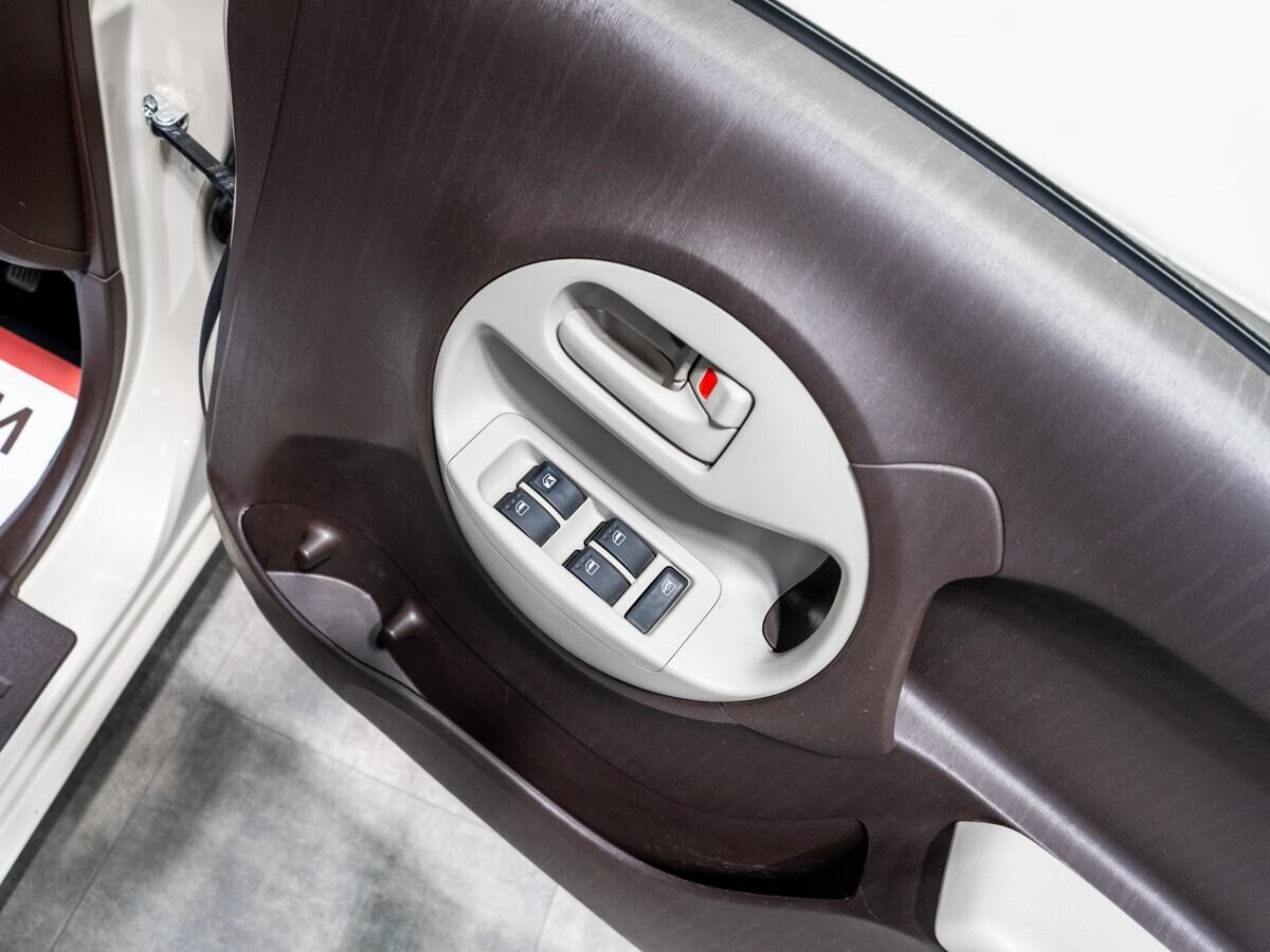 Toyota Passo 2014 - фото автомобиля