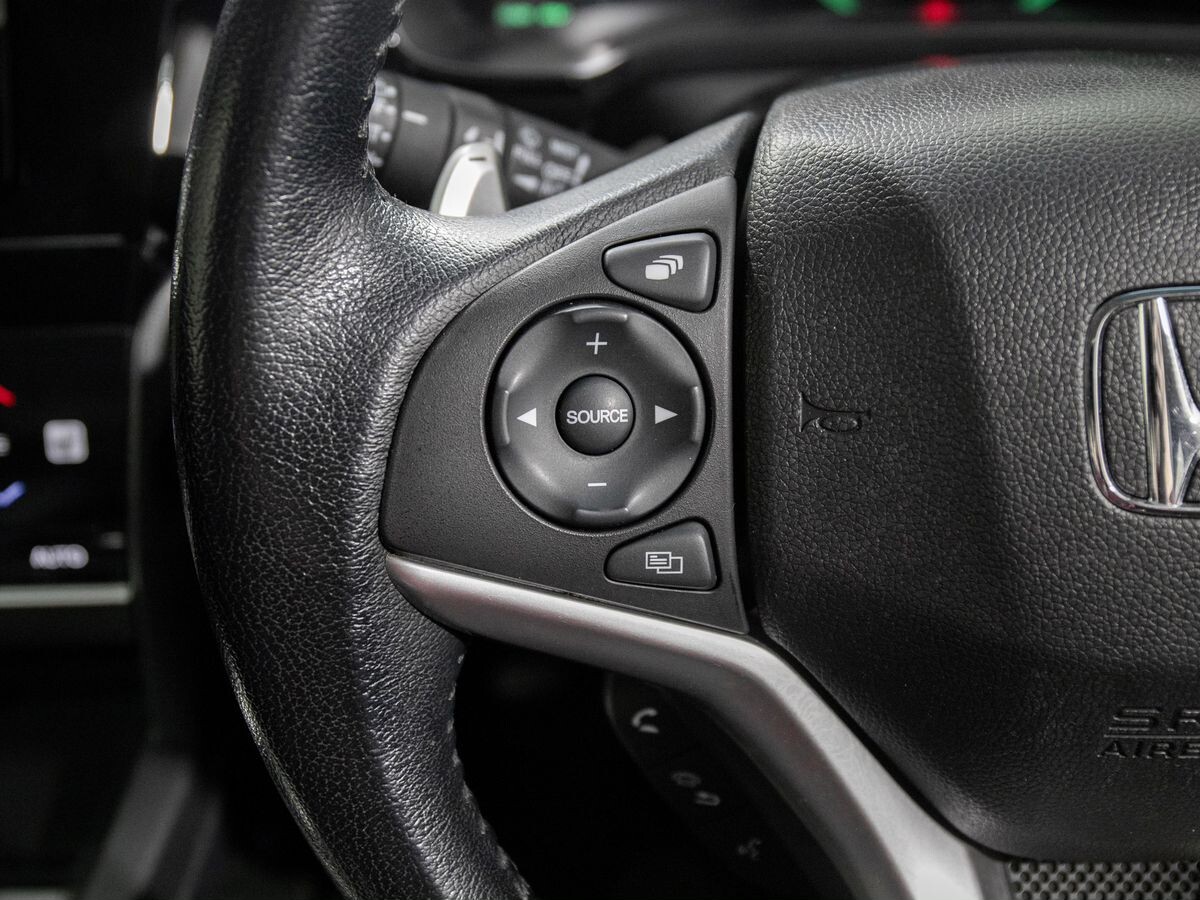 Honda Shuttle 2017 - фото автомобиля